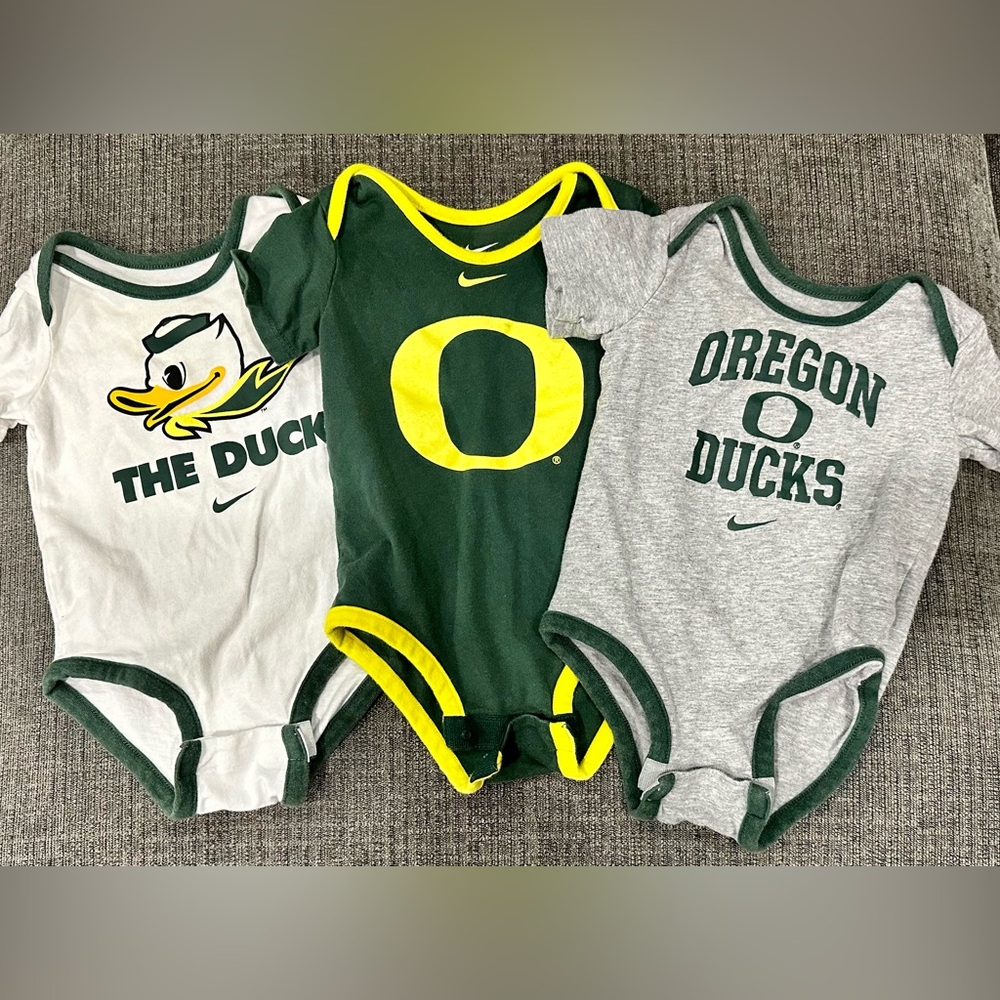 Nike Oregon Duck baby clothing bundle